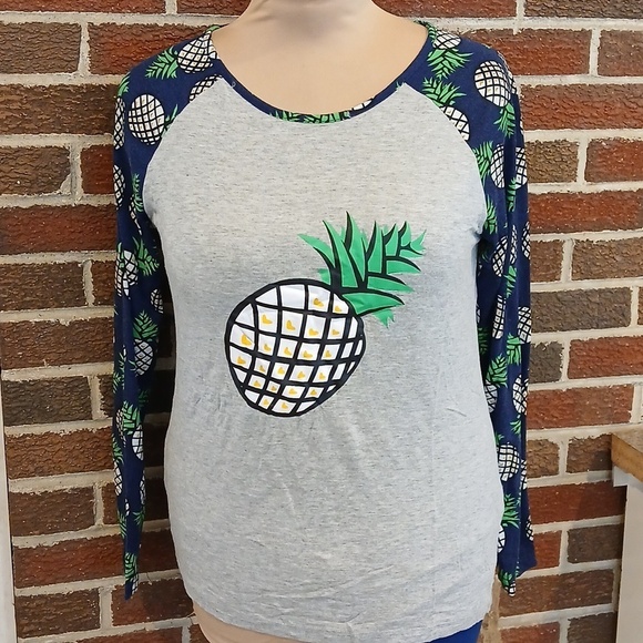 EKOUAER Tops - Pineapple t-shirt size medium